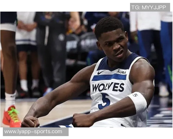 爱德华兹坦言不解NBA杯规则但强调赢球才是最重要的目标 爱德华兹坦言不解NBA杯规则但强调赢球才是最重要的目标