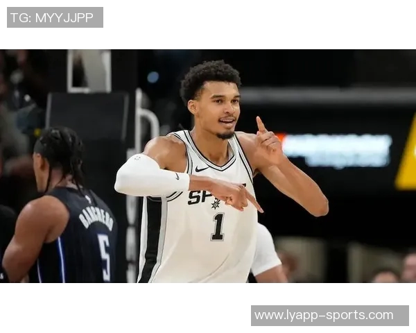 文班亚马若出战65场最佳防守球员奖项将稳稳归他所有 文班亚马若出战65场最佳防守球员奖项将稳稳归他所有