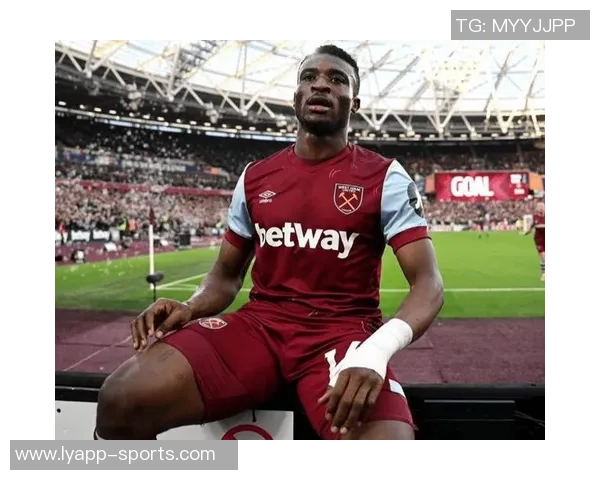 库杜斯赞扬特尔的坚持精神并强调进球对前锋自信心的重要性 库杜斯赞扬特尔的坚持精神并强调进球对前锋自信心的重要性