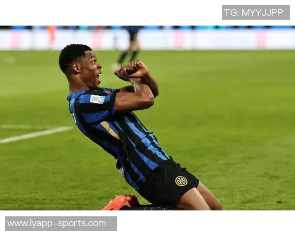 邓弗里斯谈金球奖排名不重要强调赛季表现获得认可 邓弗里斯谈金球奖排名不重要强调赛季表现获得认可