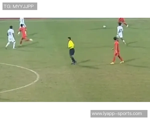 U16国足赵松源再创佳绩补射破门助球队赢得胜利