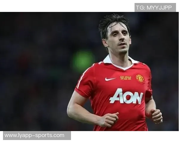 内维尔质疑曼联表现为何缺乏紧迫感与强度踢得如此缓慢