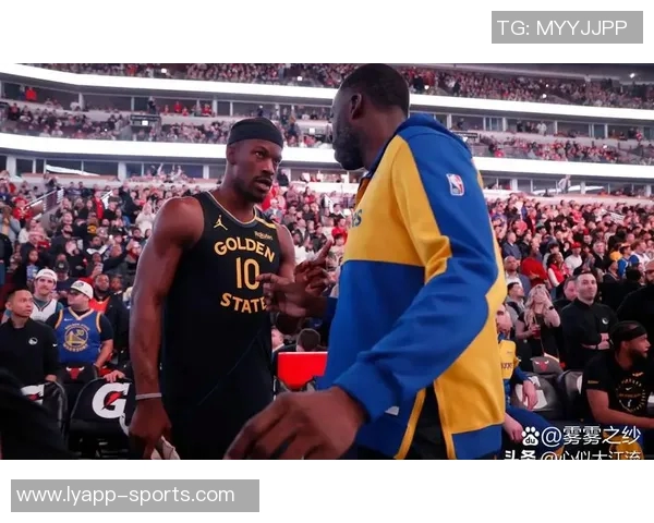 巴特勒潇洒背扣展现飞天绝技追梦直塞助攻如仙人指路